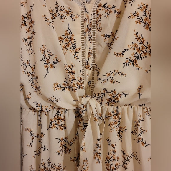 Sienna Sky Mini floral dress size small - Picture 2 of 6